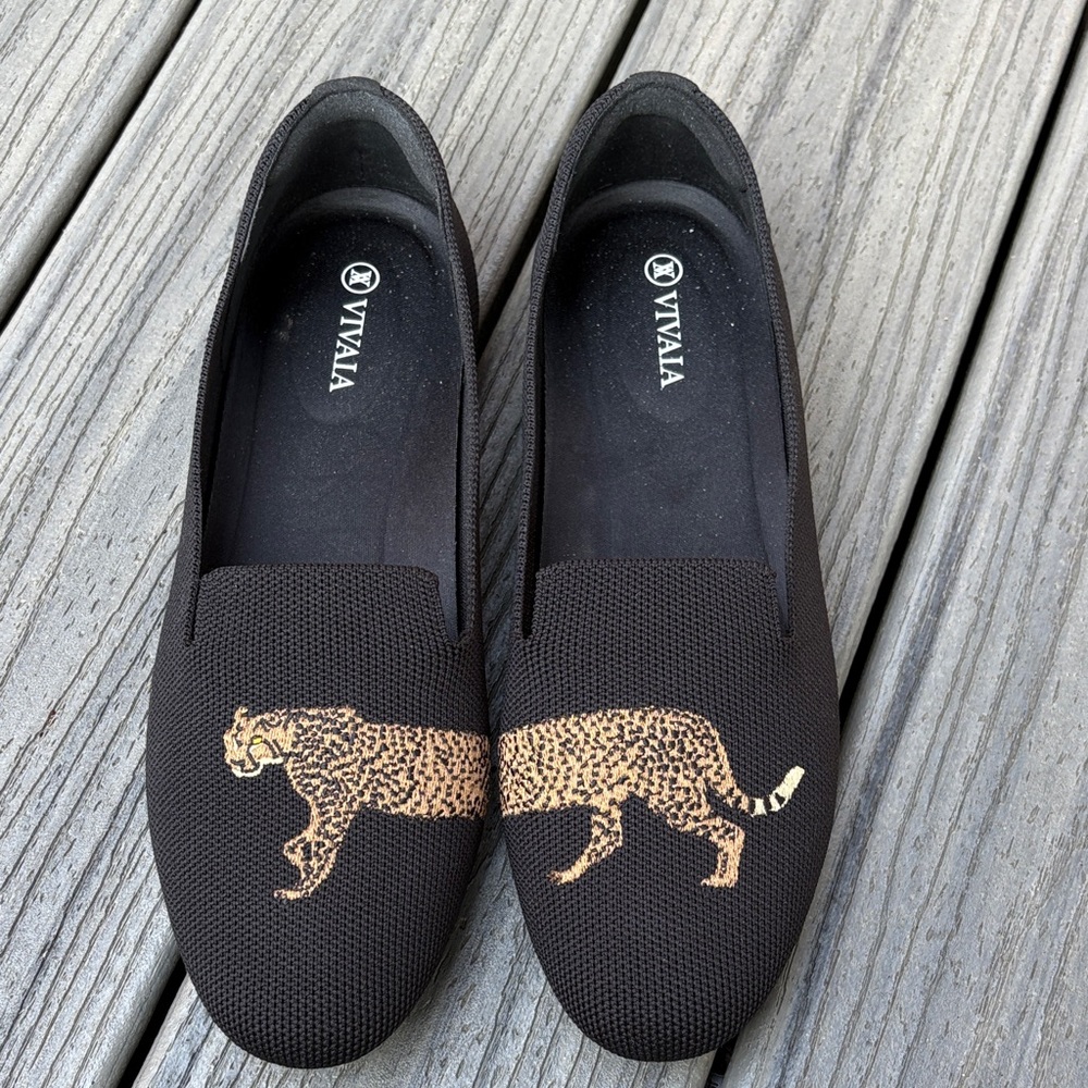 VIVAIA Black and Tan Cheetah Women's Loafers